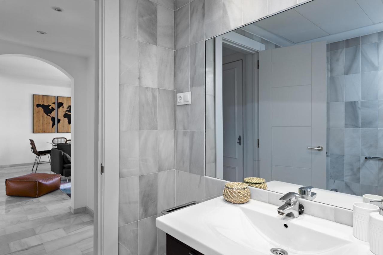 Two Bedroom Apartment In Puerto Banus With Terrace Marbella Eksteriør billede