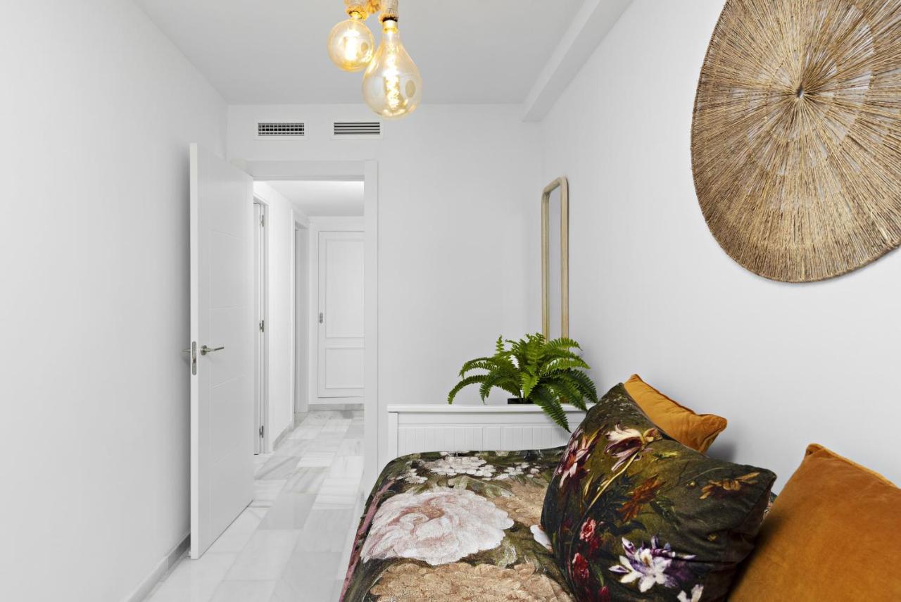 Two Bedroom Apartment In Puerto Banus With Terrace Marbella Eksteriør billede
