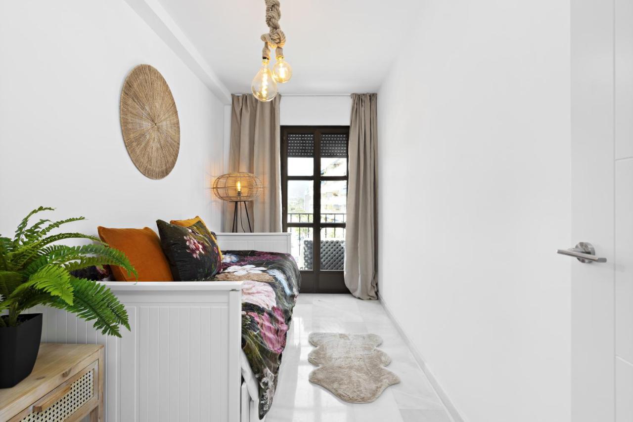 Two Bedroom Apartment In Puerto Banus With Terrace Marbella Eksteriør billede