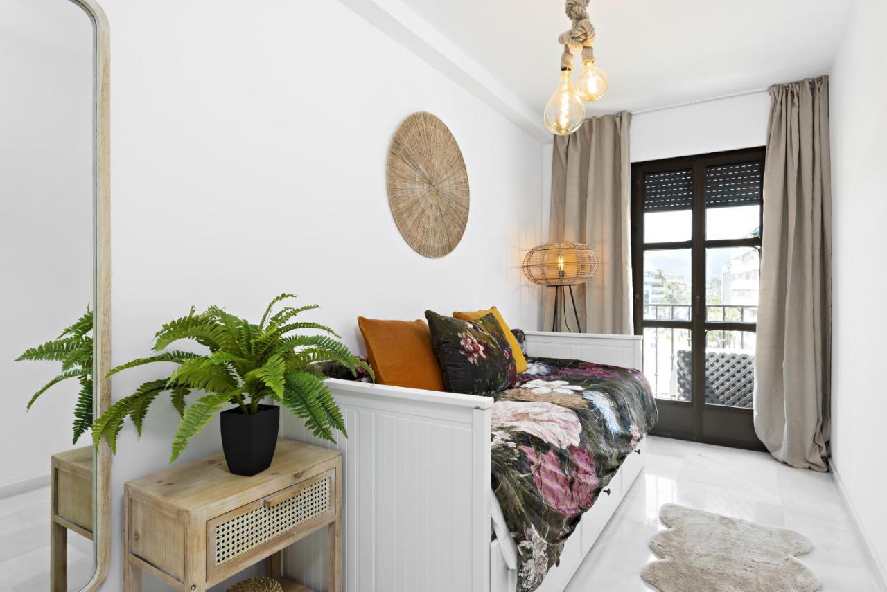 Two Bedroom Apartment In Puerto Banus With Terrace Marbella Eksteriør billede